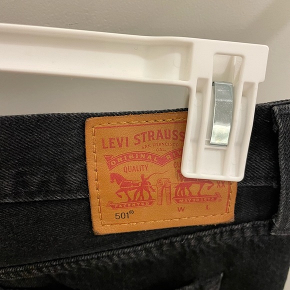 Levi's Black Denim Jean Shorts - Picture 5 of 7